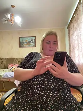 Snapshot of Mommy-girl-Lola chatting on May 18, 2026, 11:27 am Mommy-girl-Lola online show from May 18, 2026, 11:27 am