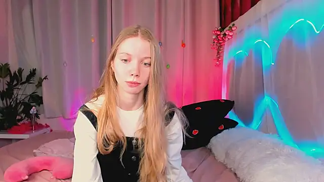 lada2k4 online show from June 5, 2026, 5:03 am