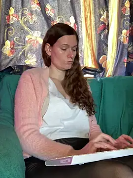 Midnight Munch online show from April 24, 2026, 8:50 am