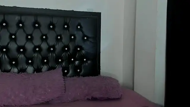 Katie boss2 online show from March 2, 2026, 11:11 pm