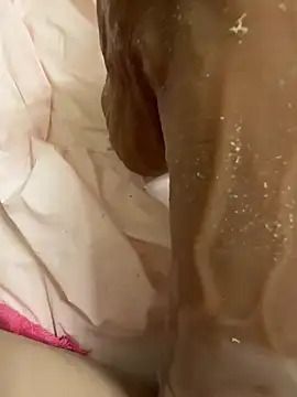 Alanalisa online show from April 21, 2026, 1:42 am