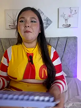 Wild lilhyy online show from April 21, 2026, 1:42 am