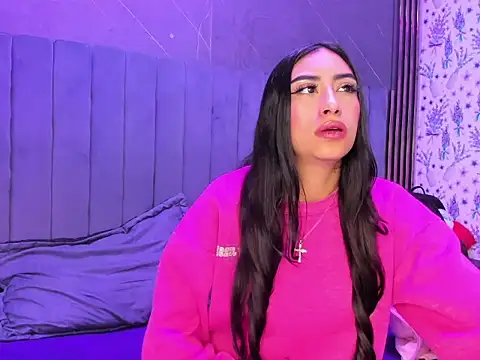 TiffanyDream8 online show from April 23, 2026, 8:55 pm