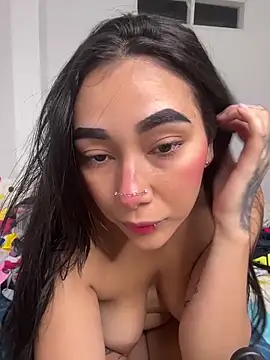 Mia  Starxxx online show from April 12, 2026, 9:42 pm