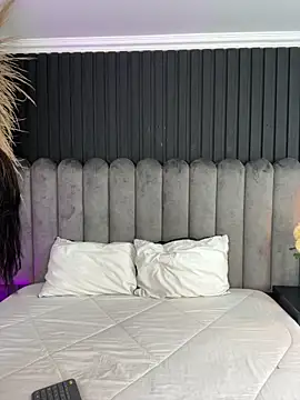 Nanda vixen  online show from March 17, 2026, 8:34 pm