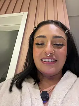 Snapshot of Nanda_vixen_ chatting on May 16, 2026, 12:07 am Nanda vixen online show from May 16, 2026, 12:07 am