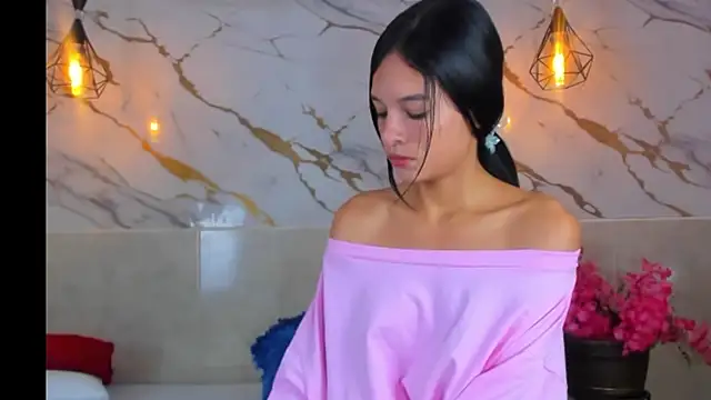 camiifox  online show from April 21, 2026, 6:12 pm