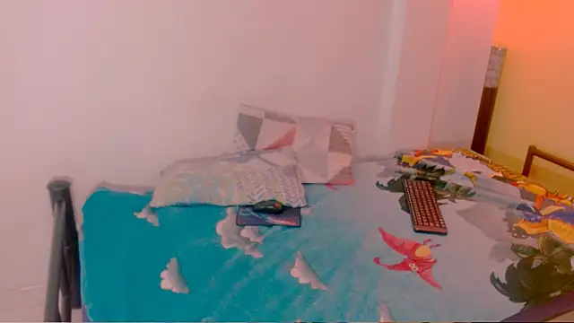 sexiempoderada18 online show from April 4, 2026, 2:03 pm