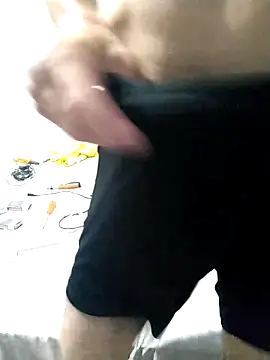 Snapshot of Luan_vaosefoder chatting on March 21, 2026, 5:45 am Luan vaosefoder online show from March 21, 2026, 5:45 am