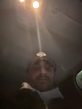 elia2711 online show from February 15, 2026, 5:20 pm