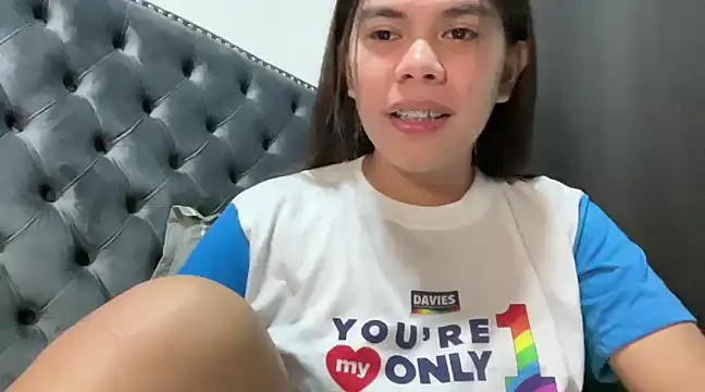 Snapshot of Mooree_naba chatting on February 10, 2025, 12:18 pm Mooree naba online show from February 10, 2025, 12:18 pm