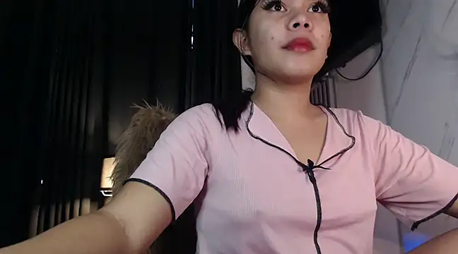 Snapshot of Mooree_naba chatting on March 2, 2025, 10:48 pm Mooree naba online show from March 2, 2025, 10:48 pm