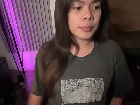 Snapshot of Mooree_naba chatting on October 23, 2025, 10:25 am Mooree naba online show from October 23, 2025, 10:25 am