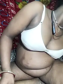 PRIYAGOYAL online show from April 15, 2026, 5:20 pm