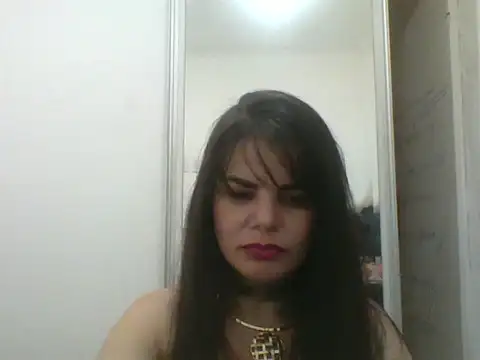 Snapshot of Eziath chatting on April 1, 2026, 3:31 pm Eziath online show from April 1, 2026, 3:31 pm