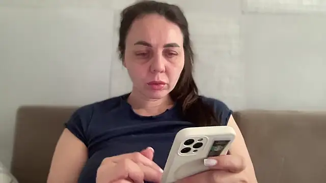 Darsy Rox online show from April 19, 2026, 10:14 am