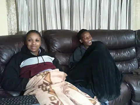 Caramel-Diva online show from April 8, 2026, 8:20 pm