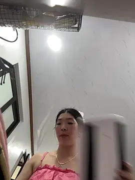 cuty lusy online show from April 1, 2026, 2:23 am