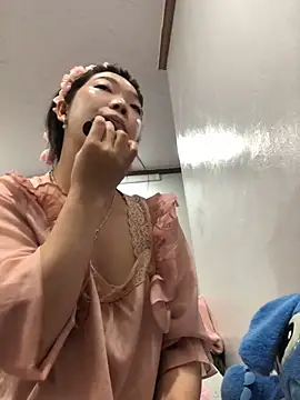 cuty lusy online show from April 17, 2026, 12:46 am