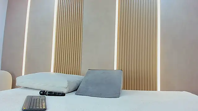 eva lain online show from April 6, 2026, 1:45 pm