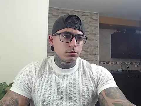 maxstrom111 online show from February 8, 2026, 7:50 pm