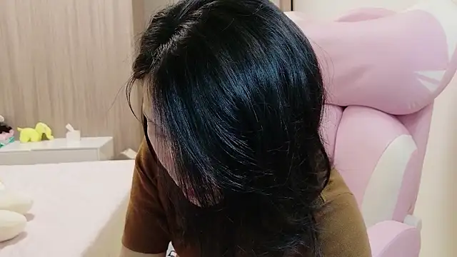 xiaojie jie online show from April 7, 2026, 7:42 am