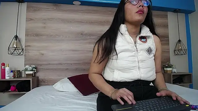 PamelaChu01 online show from March 1, 2026, 7:49 pm