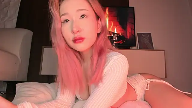 Snapshot of amy_akime chatting on July 6, 2026, 3:47 am amy akime online show from July 6, 2026, 3:47 am