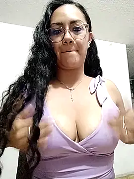 Salma-sweet online show from April 3, 2026, 4:21 am