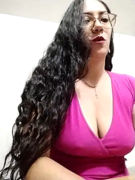 Salma-sweet online show from April 12, 2026, 4:28 am