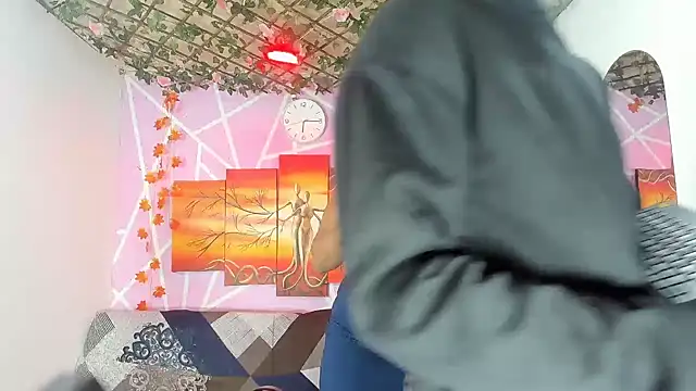 Lizeth hot2002 online show from February 16, 2026, 1:46 am