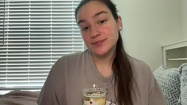 Snapshot of anitayurmoniii chatting on July 6, 2026, 8:11 pm anitayurmoniii online show from July 6, 2026, 8:11 pm