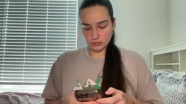 Snapshot of anitayurmoniii chatting on July 27, 2026, 9:22 pm anitayurmoniii online show from July 27, 2026, 9:22 pm