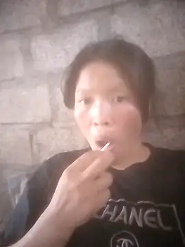 Yang-my- online show from May 17, 2026, 5:49 am
