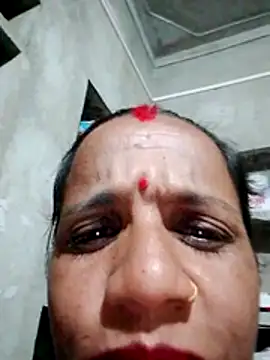 Snapshot of Anitarakkoli chatting on June 3, 2026, 5:29 pm Anitarakkoli online show from June 3, 2026, 5:29 pm