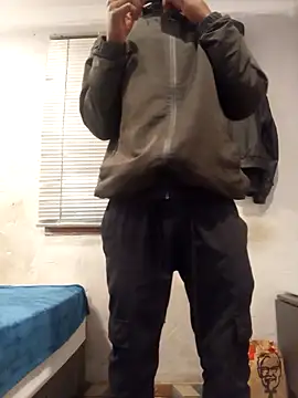 Snapshot of ZEEGOON chatting on March 4, 2026, 9:21 pm ZEEGOON online show from March 4, 2026, 9:21 pm