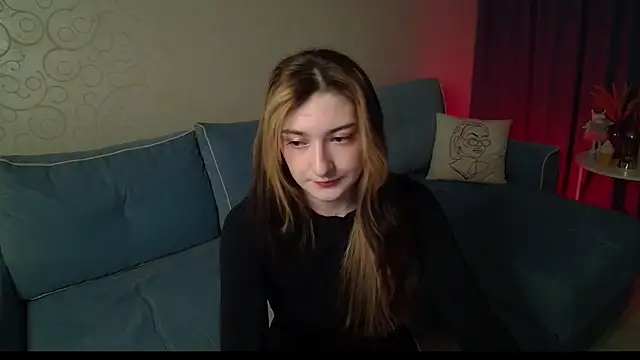 Snapshot of RosieGloom chatting on February 15, 2026, 6:04 pm RosieGloom online show from February 15, 2026, 6:04 pm