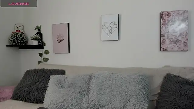 Alexaalove 1 online show from March 3, 2026, 12:22 pm