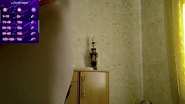 CurvyWild Lady30 online show from April 16, 2026, 6:14 am