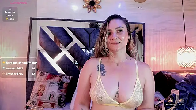 annie vega17  online show from June 6, 2026, 12:05 am