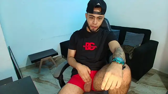 Xanderstone00 online show from April 5, 2026, 5:54 pm