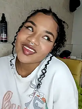 BrianaSweetxxx online show from April 18, 2026, 3:43 am