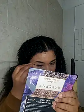 BrianaSweetxxx online show from April 22, 2026, 3:31 am