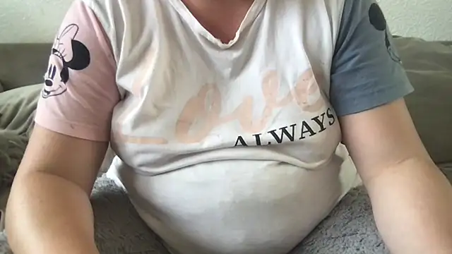 FlirtyFrayaXX online show from June 8, 2026, 10:48 am