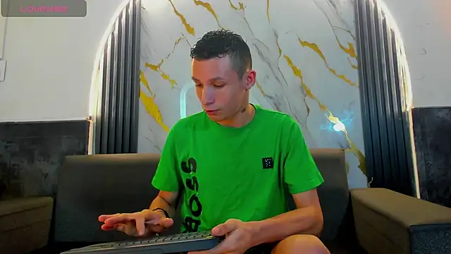 Isaak 26 online show from March 4, 2026, 12:00 pm