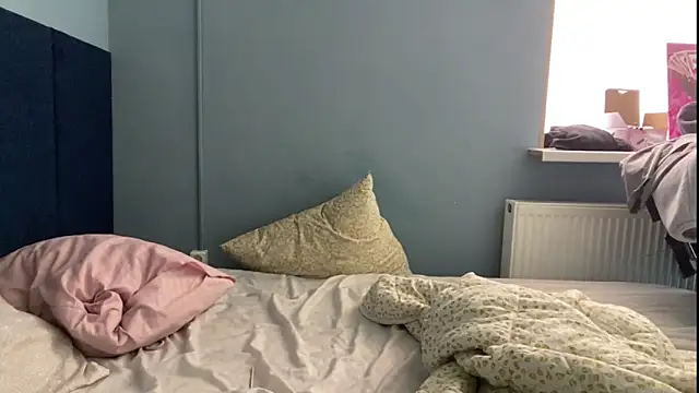 LinaWills online show from March 10, 2026, 12:43 pm