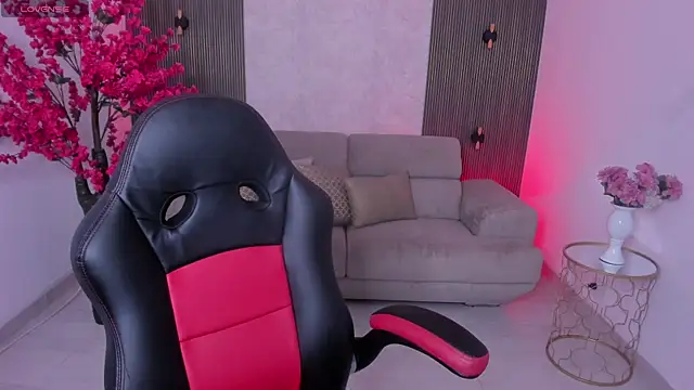 karol priston online show from April 2, 2026, 3:15 am