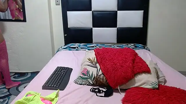 VeronaDimexx online show from April 5, 2026, 8:28 pm