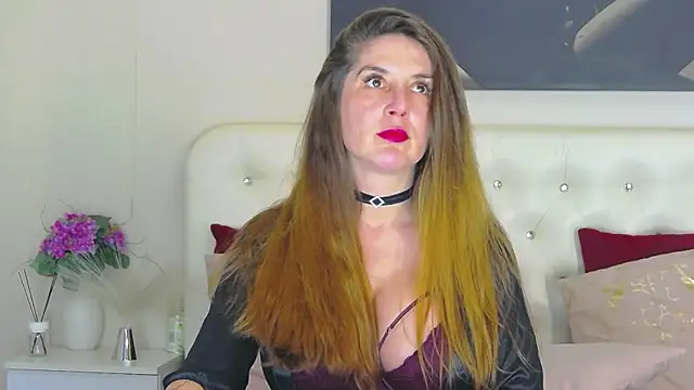 AzeliaHart online show from February 16, 2026, 12:12 pm