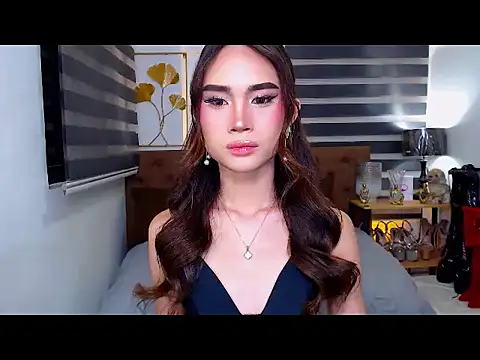 Snapshot of JuicyCockThea chatting on July 20, 2026, 12:07 pm JuicyCockThea online show from July 20, 2026, 12:07 pm